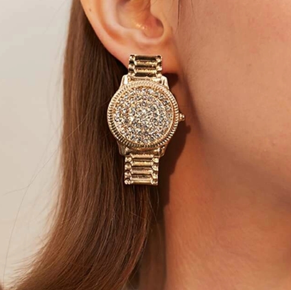 "Watch Me" Glamorous Gold Rhinestone Earrings - Picture 5 of 7